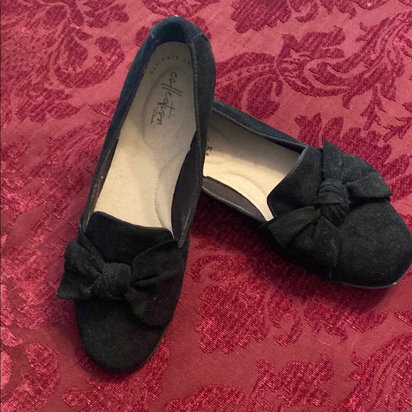 Clarks Black Suede Flats with Bow Detail 9 - Picture 1 of 3